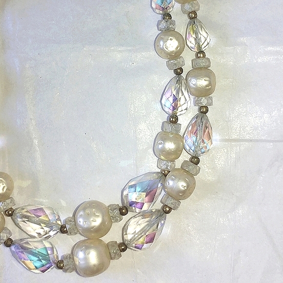 BAROQUE PEARL & AURORA BOREALIS GLASS CRYSTAL NECKLACE - DOUBLE STRAND - Picture 7 of 9
